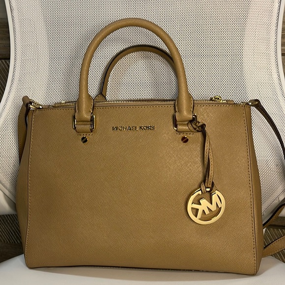 Michael Kors Bag - Picture 1 of 2